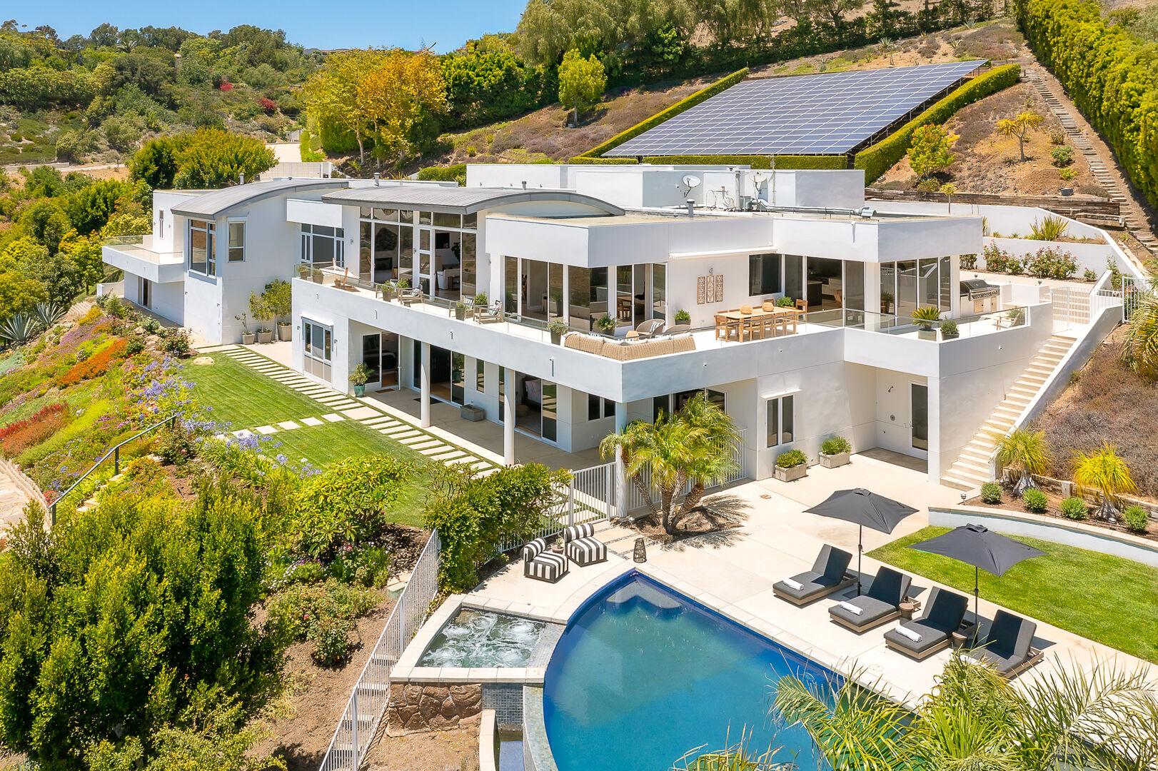 The Windsor Estate In Residence Luxury Villa in California